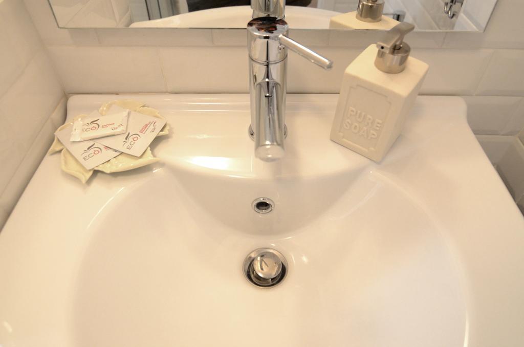 La Chiromante Naples Luaran gambar